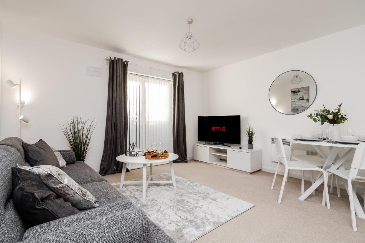 Lovely Modern 2 Bed City Centre Apartment With Free Parking - Double Or Twin Beds Available Wolverhampton Exteriör bild