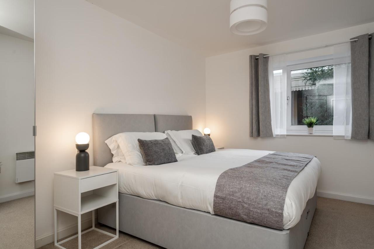 Lovely Modern 2 Bed City Centre Apartment With Free Parking - Double Or Twin Beds Available Wolverhampton Exteriör bild
