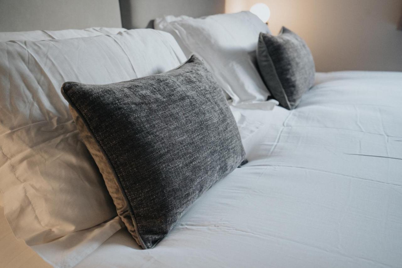 Lovely Modern 2 Bed City Centre Apartment With Free Parking - Double Or Twin Beds Available Wolverhampton Exteriör bild